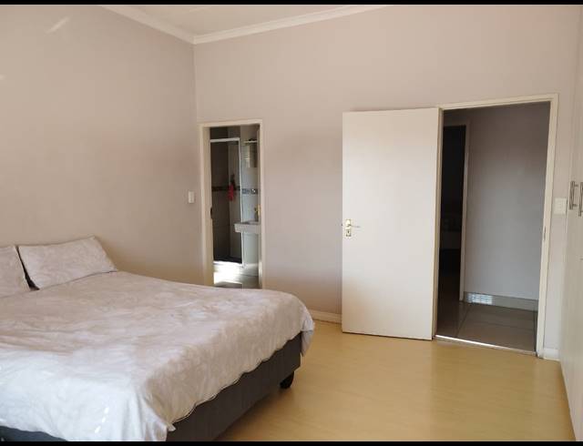 3 BEDROOM HOUSE FOR SALE IN THE HILL